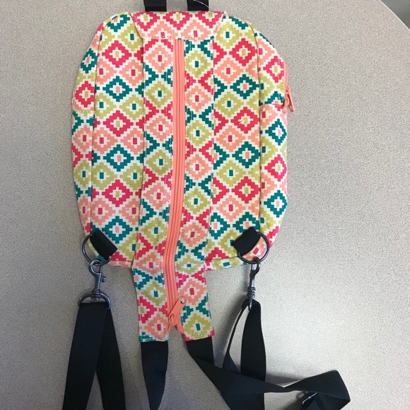 Kavu Bags Nwt Kavu Forlynne Convertible Crossbodybackpack Poshmark